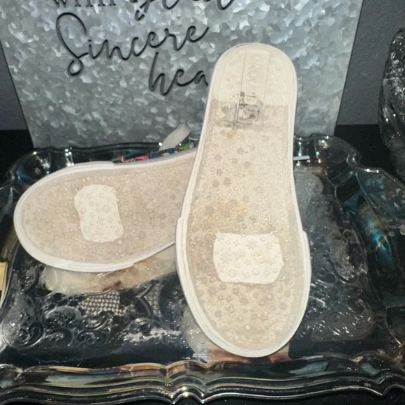 Size 13 Boys Supermario shoes Gently Used - Picture 7 of 7